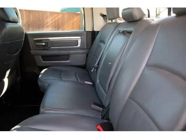 SEMINUEVOS RAM 1500 Crew Cab a Estados en autogozo