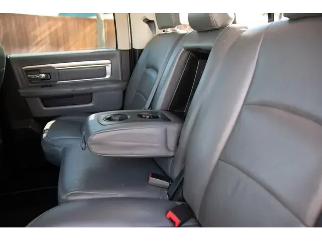 SEMINUEVOS RAM 1500 Crew Cab a Estados en autogozo