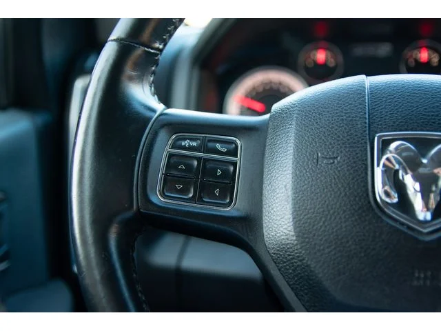 SEMINUEVOS RAM 1500 Crew Cab a Estados en autogozo