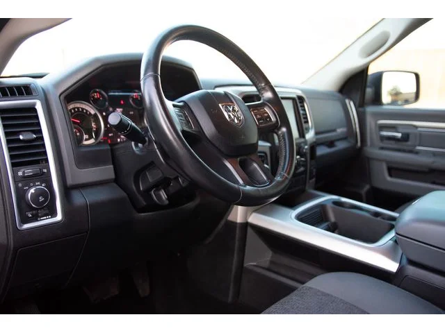 SEMINUEVOS RAM 1500 Crew Cab a Estados en autogozo