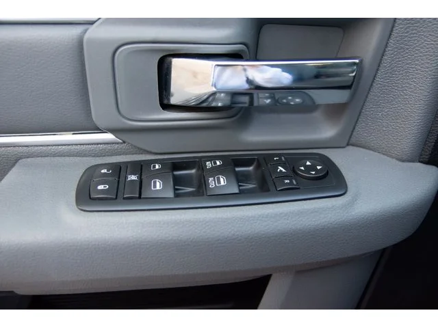SEMINUEVOS RAM 1500 Crew Cab a Estados en autogozo