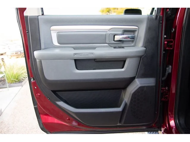 SEMINUEVOS RAM 1500 Crew Cab a Estados en autogozo
