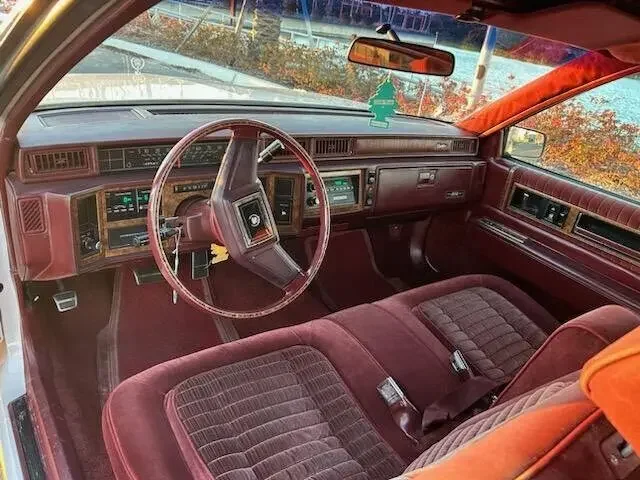 SEMINUEVOS CADILLAC DeVille a Estados en autogozo