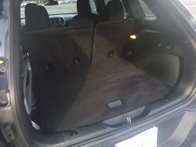 SEMINUEVOS JEEP Cherokee a Estados en autogozo