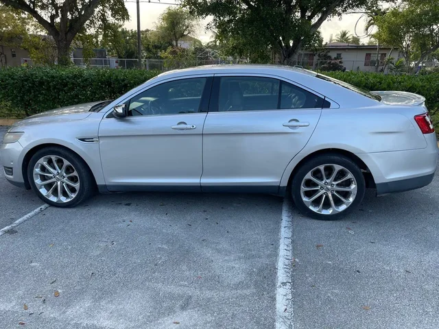 SEMINUEVOS FORD Taurus a Estados en autogozo