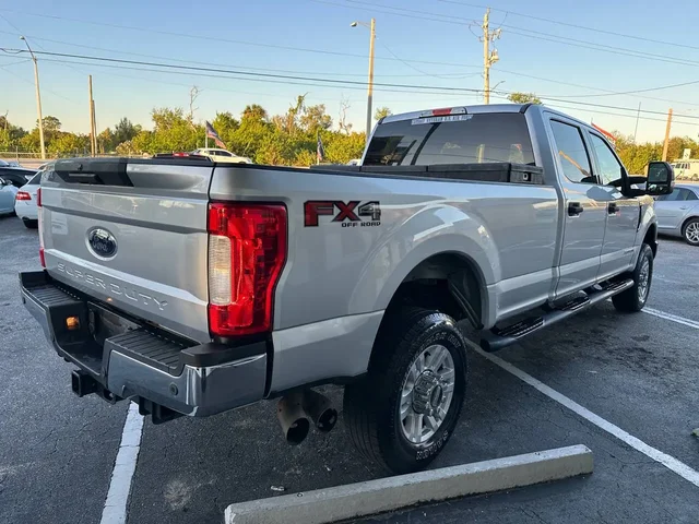 SEMINUEVOS FORD F-350 Super Duty a Estados en autogozo