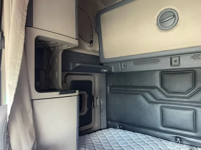 SEMINUEVOS FREIGHTLINER Cascadia a Estados en autogozo