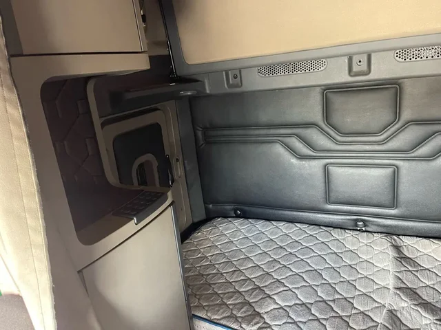 SEMINUEVOS FREIGHTLINER Cascadia a Estados en autogozo