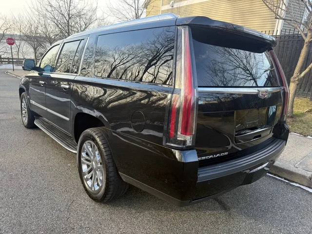 SEMINUEVOS CADILLAC Escalade ESV a Estados en autogozo