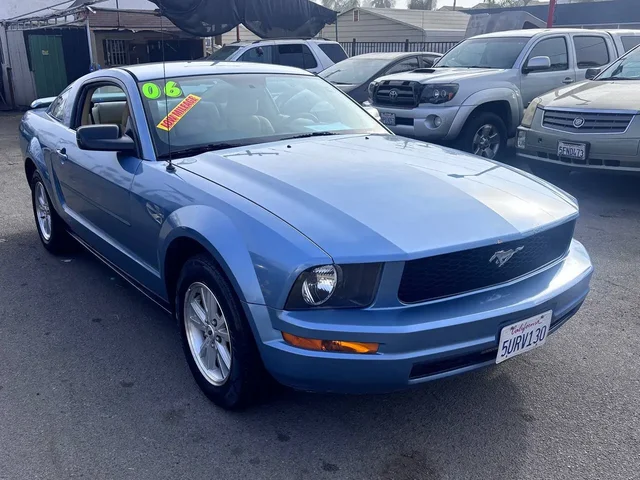 SEMINUEVOS FORD Mustang a Estados en autogozo Vehicle Image