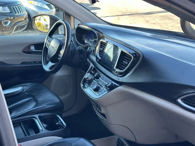 SEMINUEVOS CHRYSLER Pacifica a Estados en autogozo