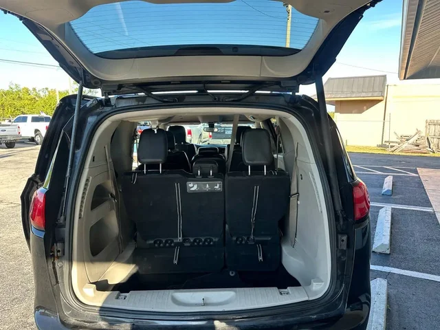 SEMINUEVOS CHRYSLER Pacifica a Estados en autogozo