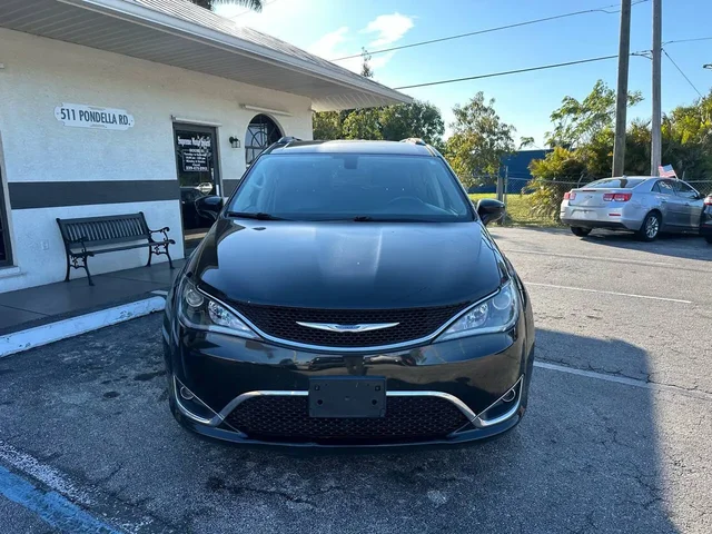 SEMINUEVOS CHRYSLER Pacifica a Estados en autogozo