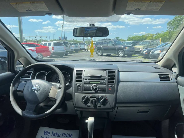 SEMINUEVOS NISSAN Versa a Estados en autogozo