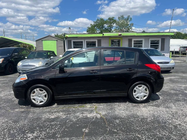 SEMINUEVOS NISSAN Versa a Estados en autogozo