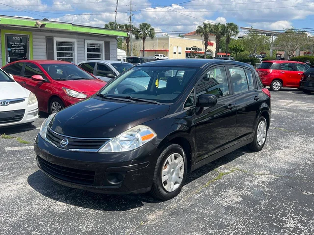 SEMINUEVOS NISSAN Versa a Estados en autogozo