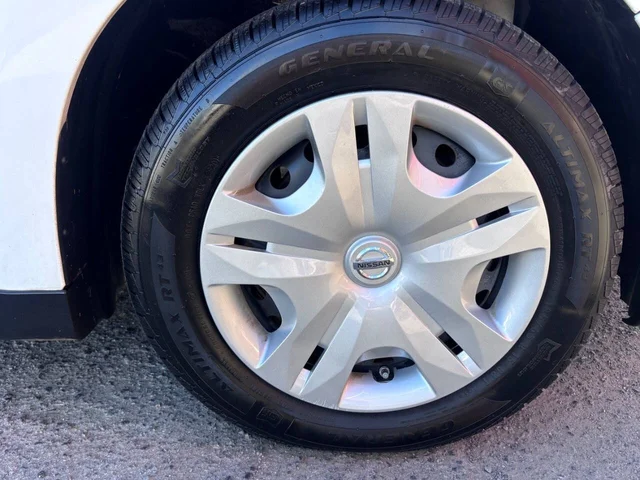 SEMINUEVOS NISSAN Versa a Estados en autogozo