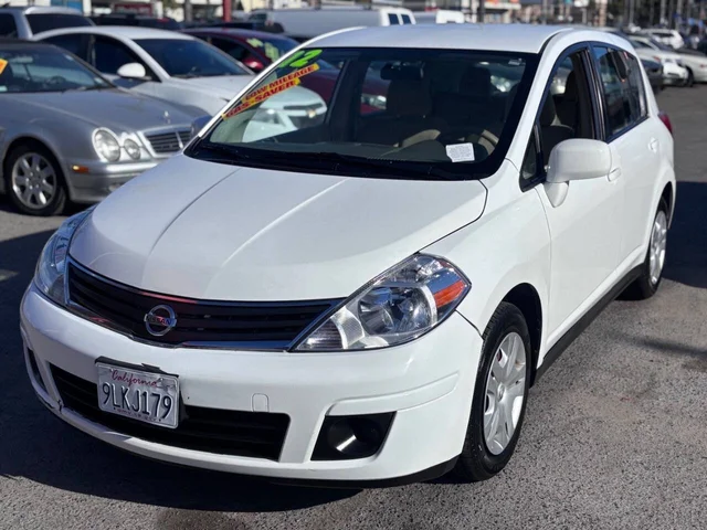 SEMINUEVOS NISSAN Versa a Estados en autogozo