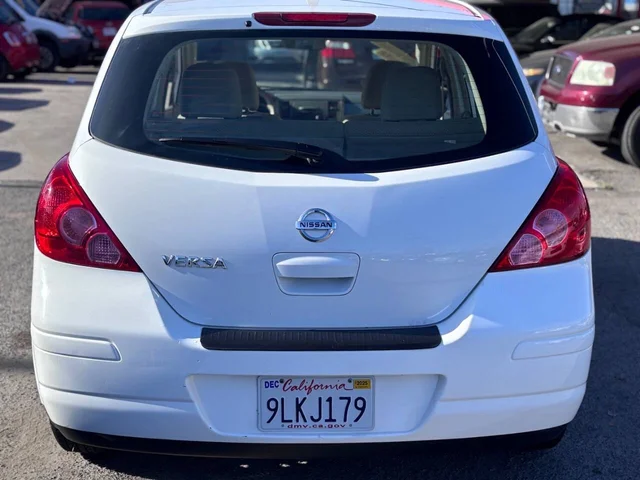 SEMINUEVOS NISSAN Versa a Estados en autogozo