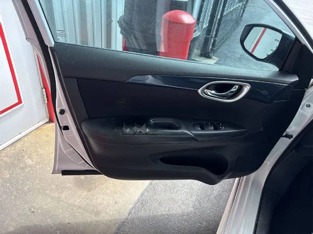 SEMINUEVOS NISSAN Sentra a Estados en autogozo