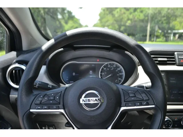 SEMINUEVOS NISSAN Versa a Estados en autogozo