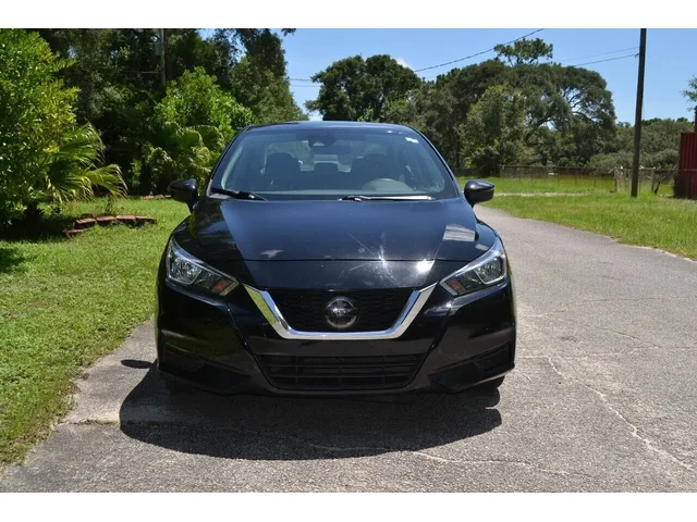 SEMINUEVOS NISSAN Versa a Estados en autogozo