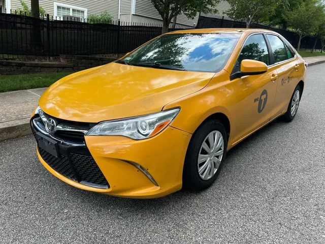 SEMINUEVOS TOYOTA Camry a Estados en autogozo