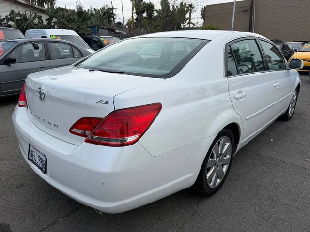 SEMINUEVOS TOYOTA Avalon a Estados en autogozo