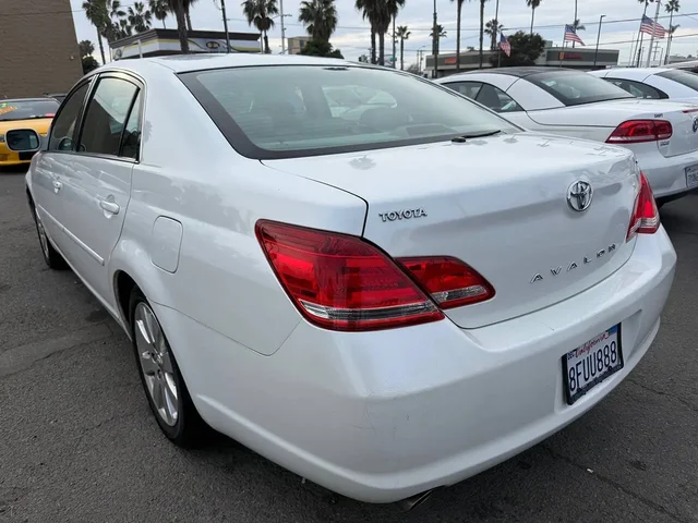 SEMINUEVOS TOYOTA Avalon a Estados en autogozo