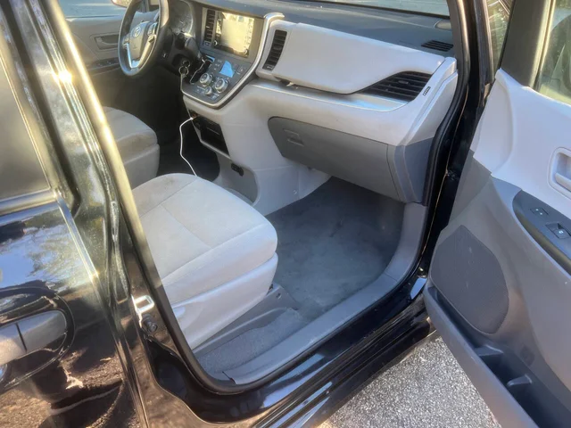 SEMINUEVOS TOYOTA Sienna a Estados en autogozo
