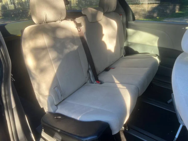 SEMINUEVOS TOYOTA Sienna a Estados en autogozo