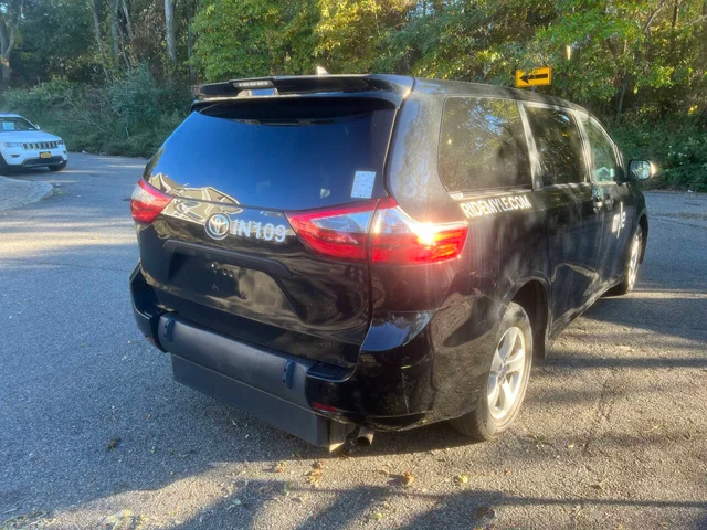 SEMINUEVOS TOYOTA Sienna a Estados en autogozo