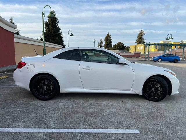SEMINUEVOS INFINITI G37 Convertible a Estados en autogozo