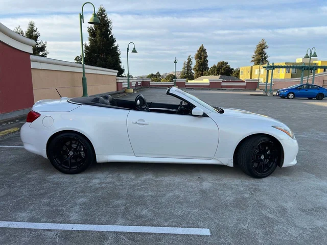 SEMINUEVOS INFINITI G37 Convertible a Estados en autogozo