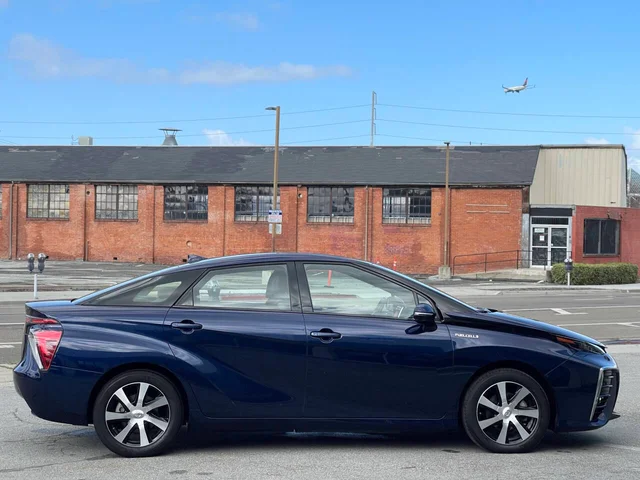 SEMINUEVOS TOYOTA Mirai a Estados en autogozo