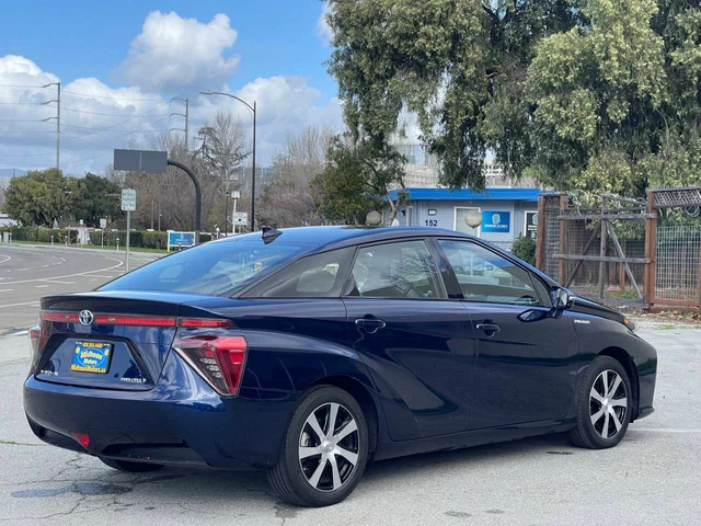 SEMINUEVOS TOYOTA Mirai a Estados en autogozo