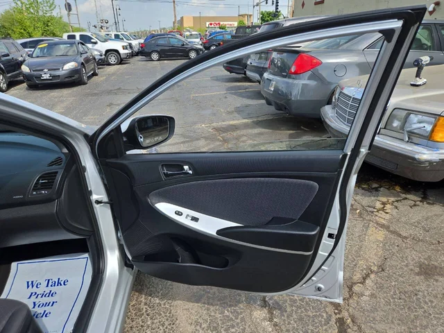 SEMINUEVOS HYUNDAI Accent a Estados en autogozo