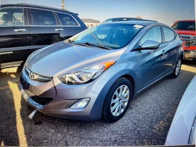 SEMINUEVOS HYUNDAI Elantra a Estados en autogozo