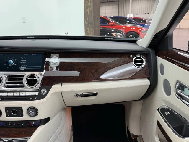 SEMINUEVOS ROLLS-ROYCE Ghost a Estados en autogozo
