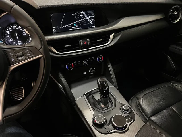 SEMINUEVOS ALFA ROMEO Stelvio a Estados en autogozo