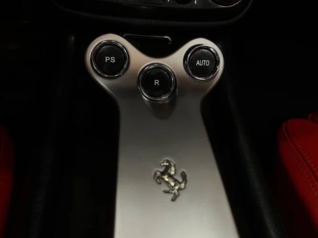SEMINUEVOS FERRARI California a Estados en autogozo