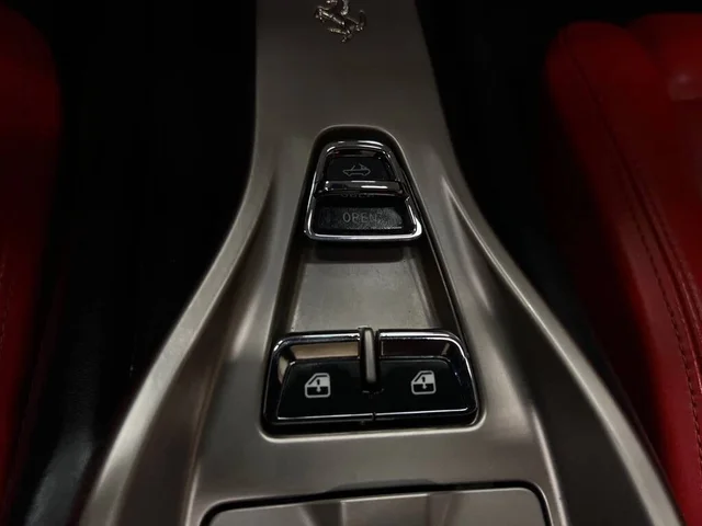 SEMINUEVOS FERRARI California a Estados en autogozo