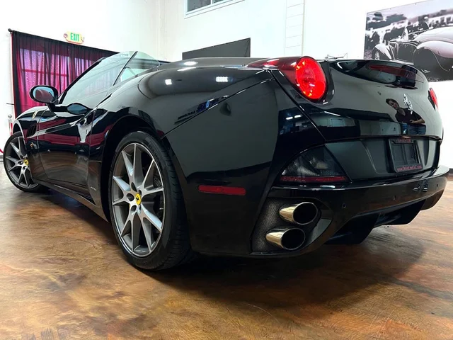 SEMINUEVOS FERRARI California a Estados en autogozo