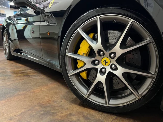 SEMINUEVOS FERRARI California a Estados en autogozo