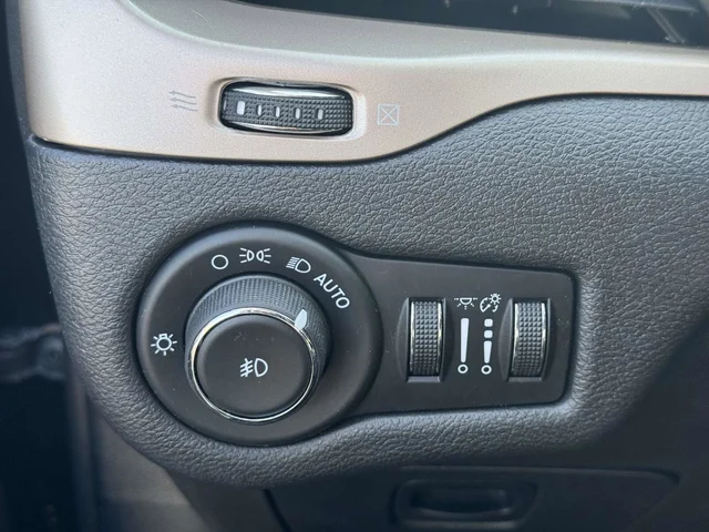 SEMINUEVOS JEEP Cherokee a Estados en autogozo