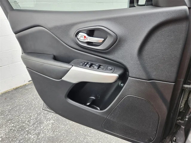 SEMINUEVOS JEEP Cherokee a Estados en autogozo