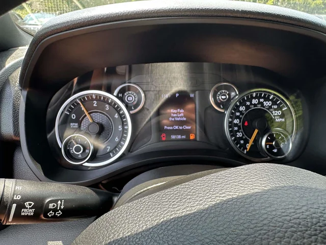 SEMINUEVOS RAM 1500 a Estados en autogozo