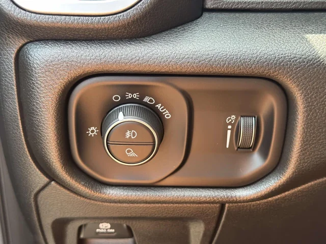 SEMINUEVOS RAM 1500 a Estados en autogozo
