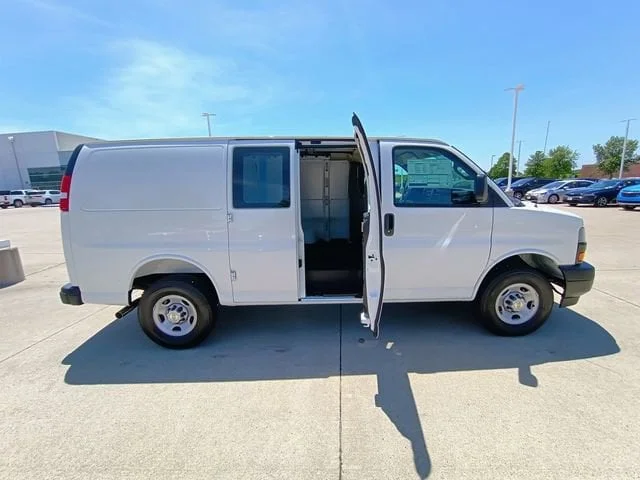 Nuevos CHEVROLET EXPRESS CARGO à Estados chez autogozo