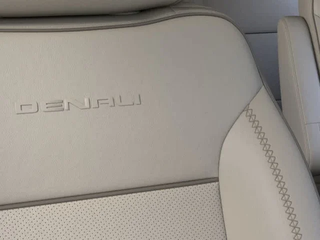 Nuevos GMC YUKON XL à Estados chez autogozo